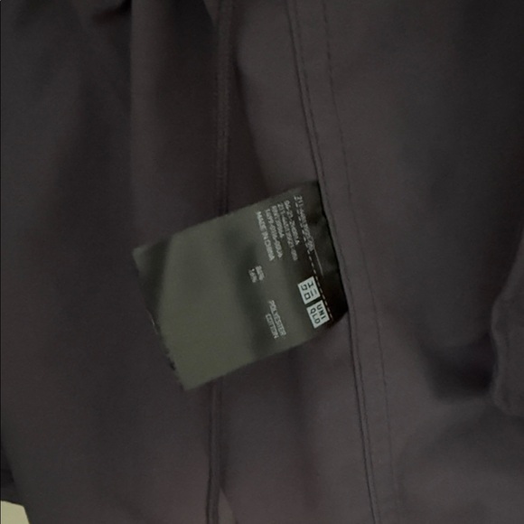 Uniqlo Hooded Light Rain Jacket - Picture 2 of 6